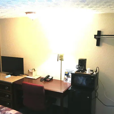 Budget Host Airport Inn Waterville Extérieur photo